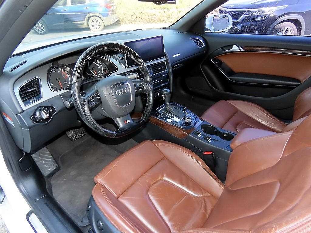 아우디 A5 2.0 TFSI 콰트로 카브리올레 이미지 11