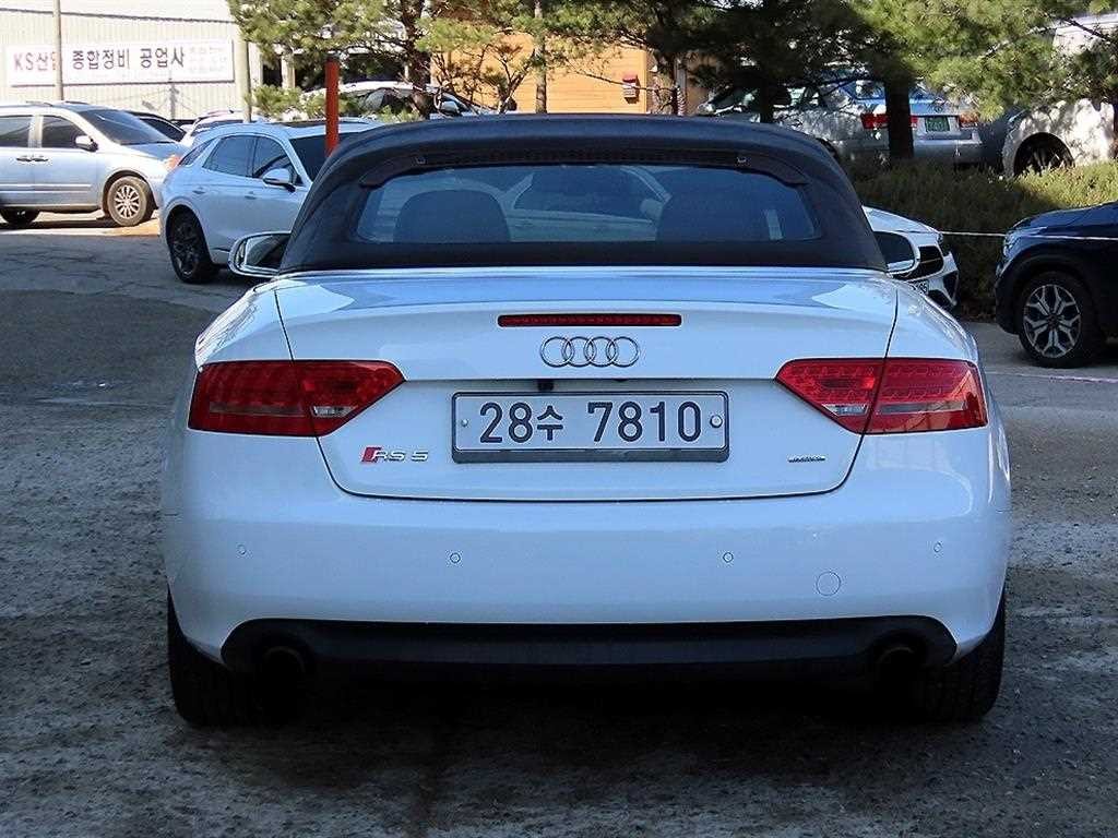 아우디 A5 2.0 TFSI 콰트로 카브리올레 이미지 4