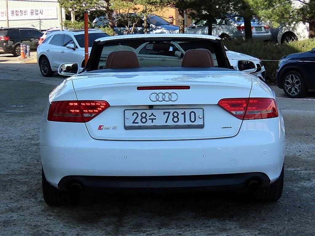 아우디 A5 2.0 TFSI 콰트로 카브리올레 이미지 8