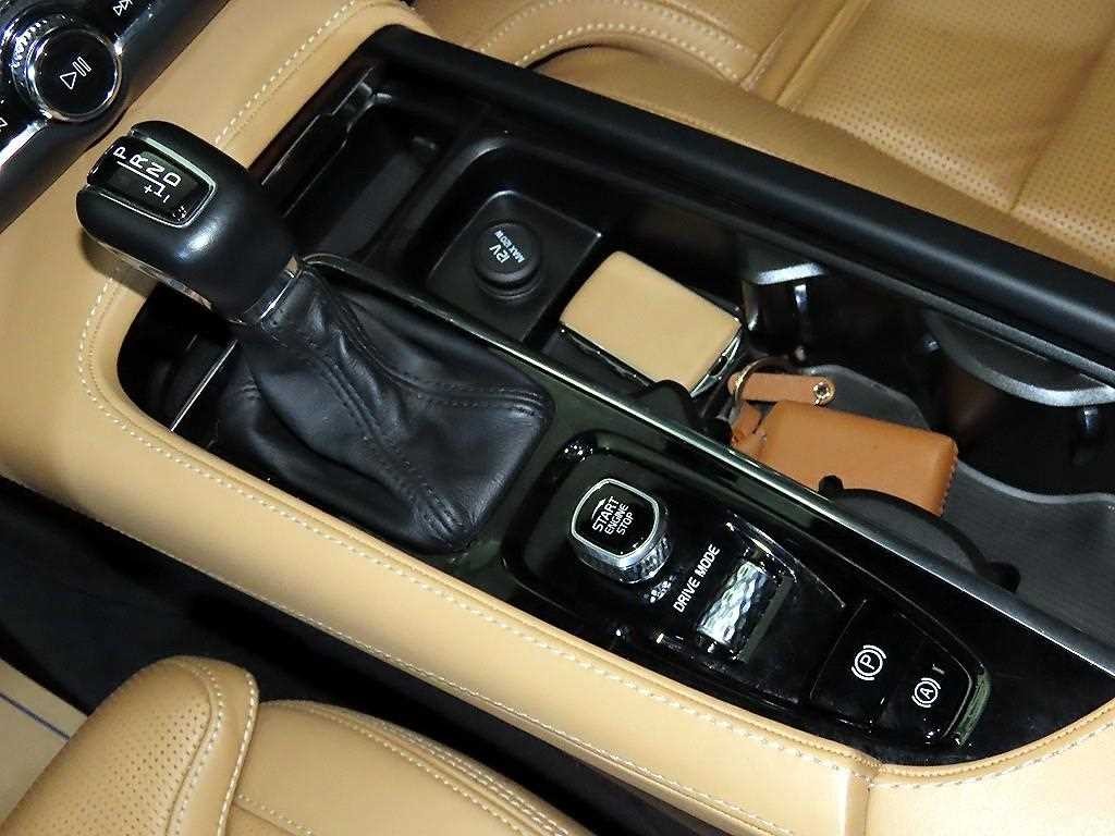 볼보 S90 T5 인스크립션 이미지 12