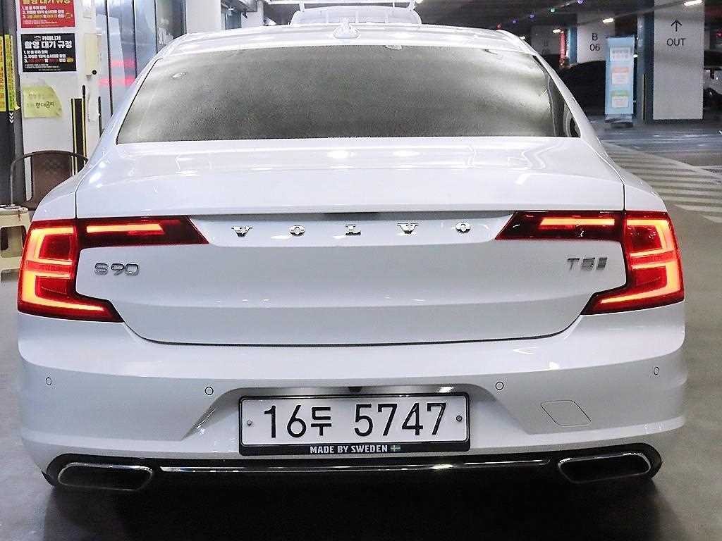 볼보 S90 T5 인스크립션 이미지 5