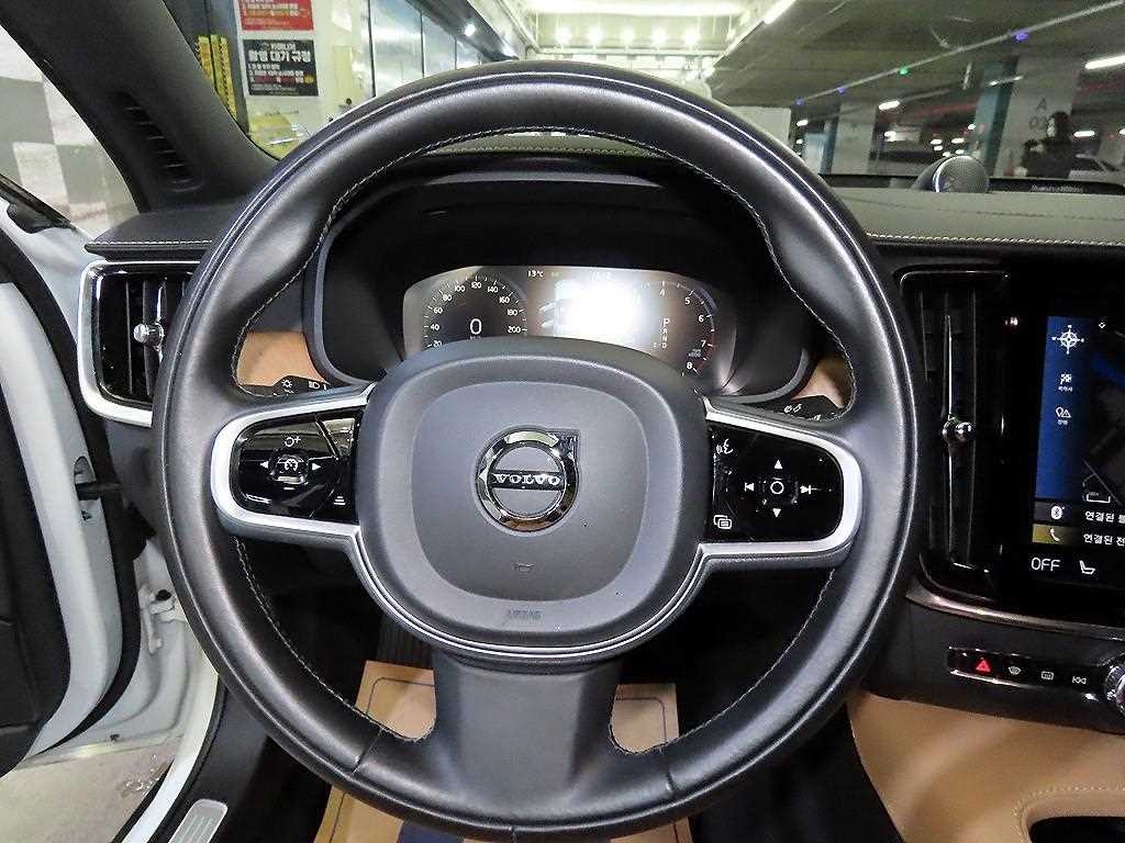 볼보 S90 T5 인스크립션 이미지 8