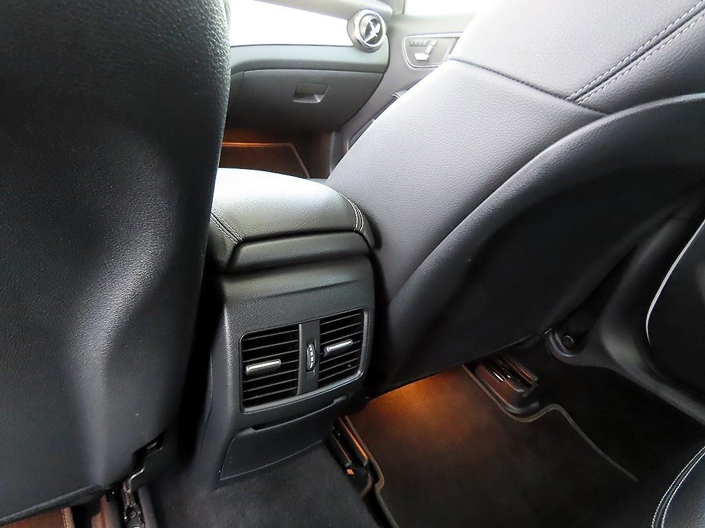 벤츠 GLA 클래스 GLA클래스 X156 GLA220 프리미엄 이미지 16