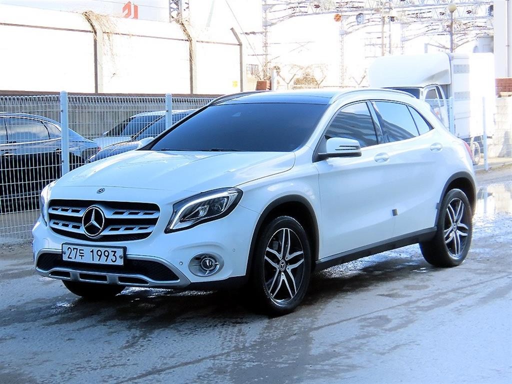 벤츠 GLA 클래스 GLA클래스 X156 GLA220 프리미엄 이미지 2
