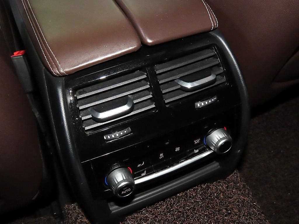 BMW 5시리즈 5시리즈 (G30) 530i xDrive M 스포츠 플러스 이미지 13