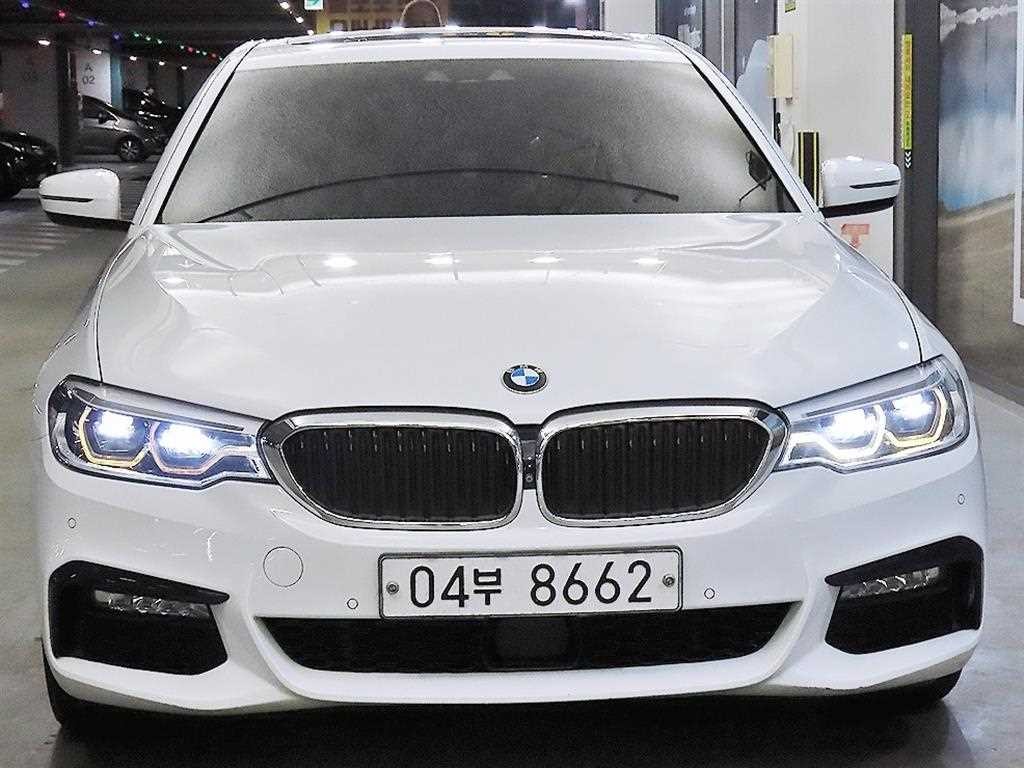 BMW 5시리즈 5시리즈 (G30) 530i xDrive M 스포츠 플러스 이미지 2