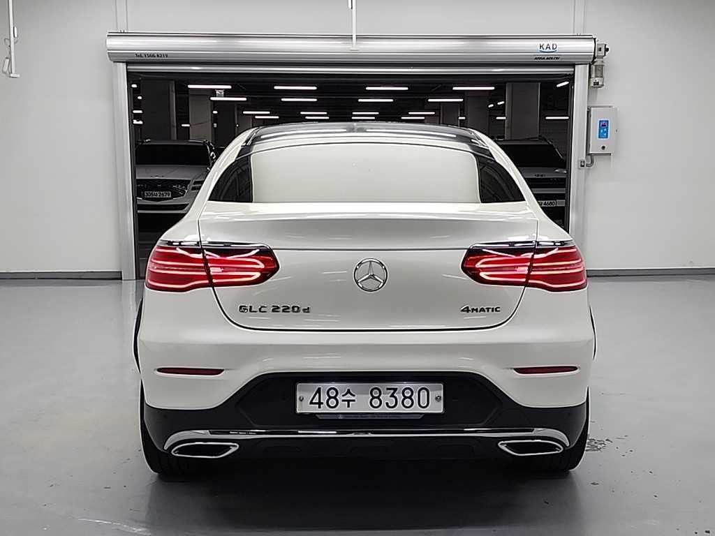 벤츠 GLC 클래스 GLC클래스 X253 GLC 220 d 4MATIC 프리미엄 쿠페 이미지 4