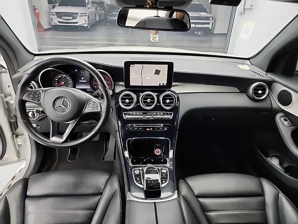 벤츠 GLC 클래스 GLC클래스 X253 GLC 220 d 4MATIC 프리미엄 쿠페 이미지 8