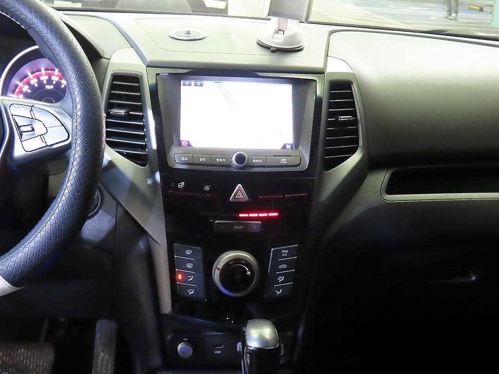 KG모빌리티(쌍용) 티볼리 티볼리 아머 2WD 디젤 VX 이미지 12