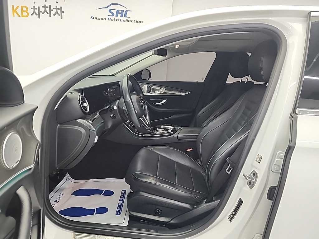 벤츠 E 클래스 E-클래스 W213 E300 4MATIC AMG LINE 이미지 11