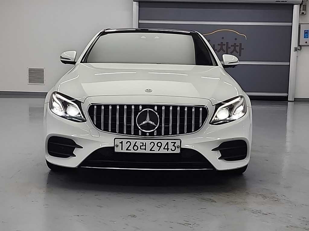 벤츠 E 클래스 E-클래스 W213 E300 4MATIC AMG LINE 이미지 2