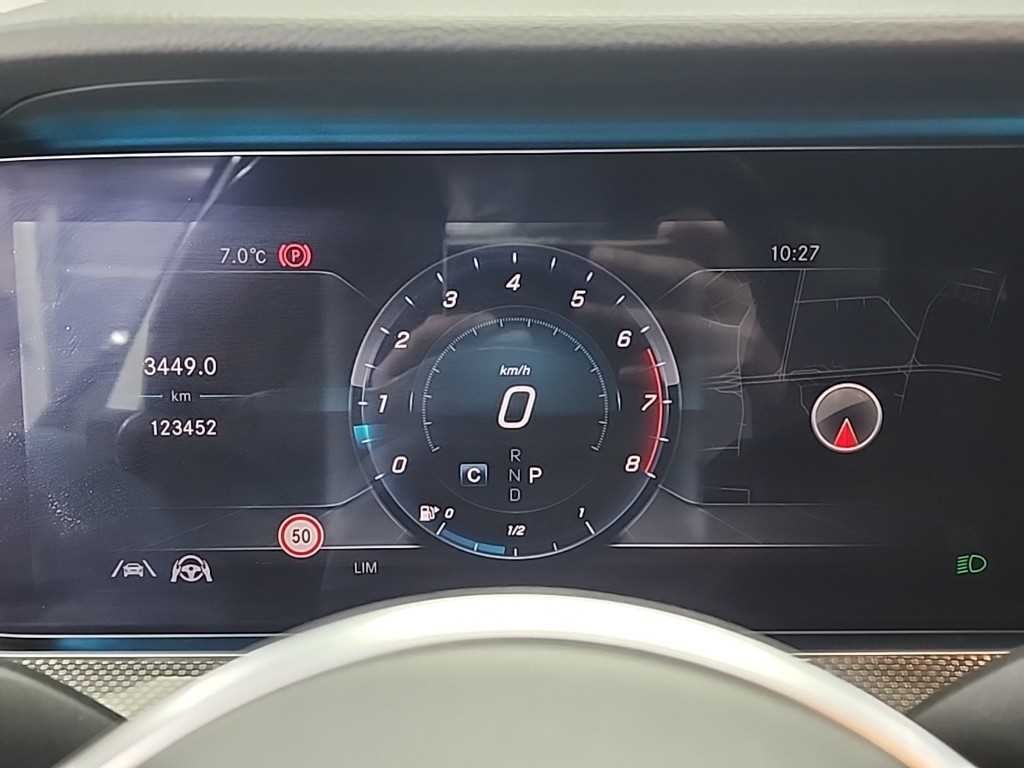 벤츠 E 클래스 E-클래스 W213 E300 4MATIC AMG LINE 이미지 6