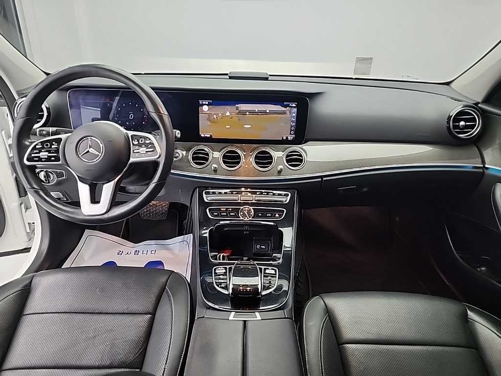 벤츠 E 클래스 E-클래스 W213 E300 4MATIC AMG LINE 이미지 7