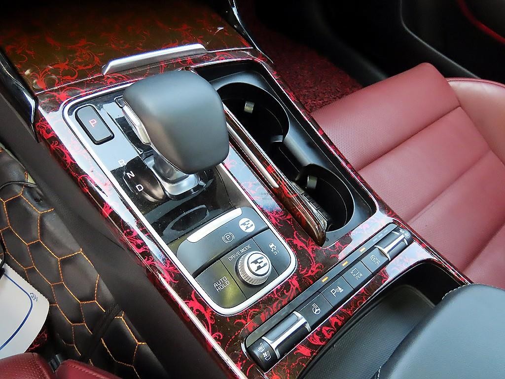 기아 스팅어 가솔린 2.0 터보 2WD 플래티넘 이미지 11