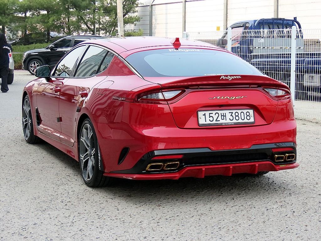 기아 스팅어 가솔린 2.0 터보 2WD 플래티넘 이미지 3