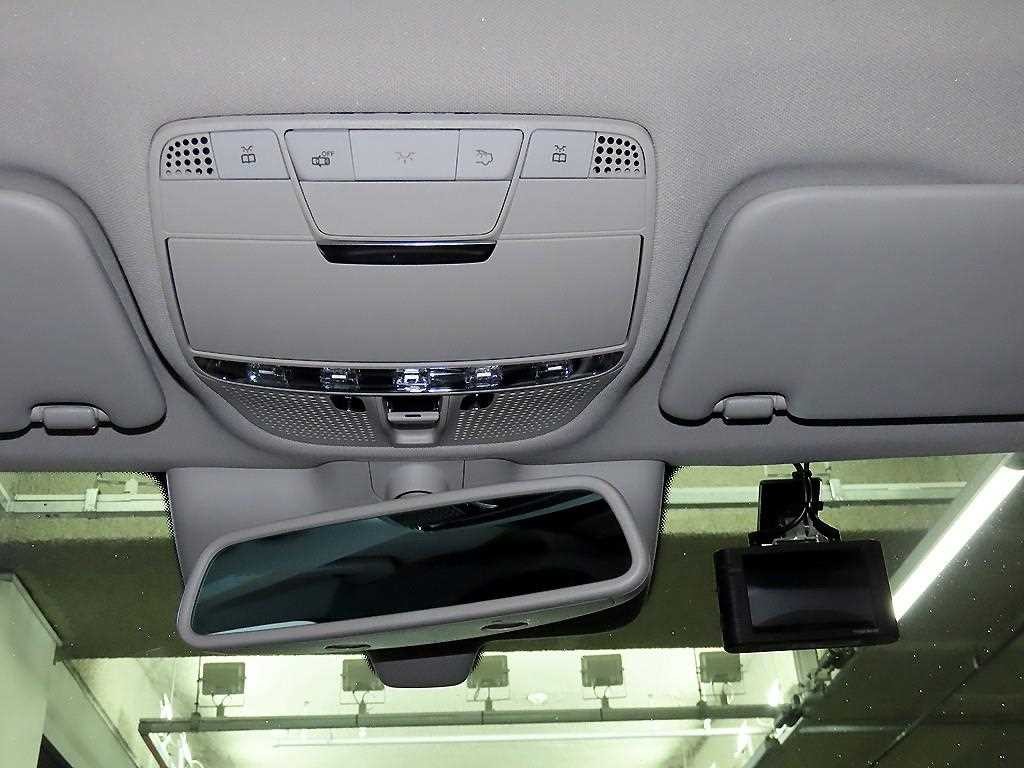 벤츠 C 클래스 C클래스 W205 C200 아방가르드 이미지 15