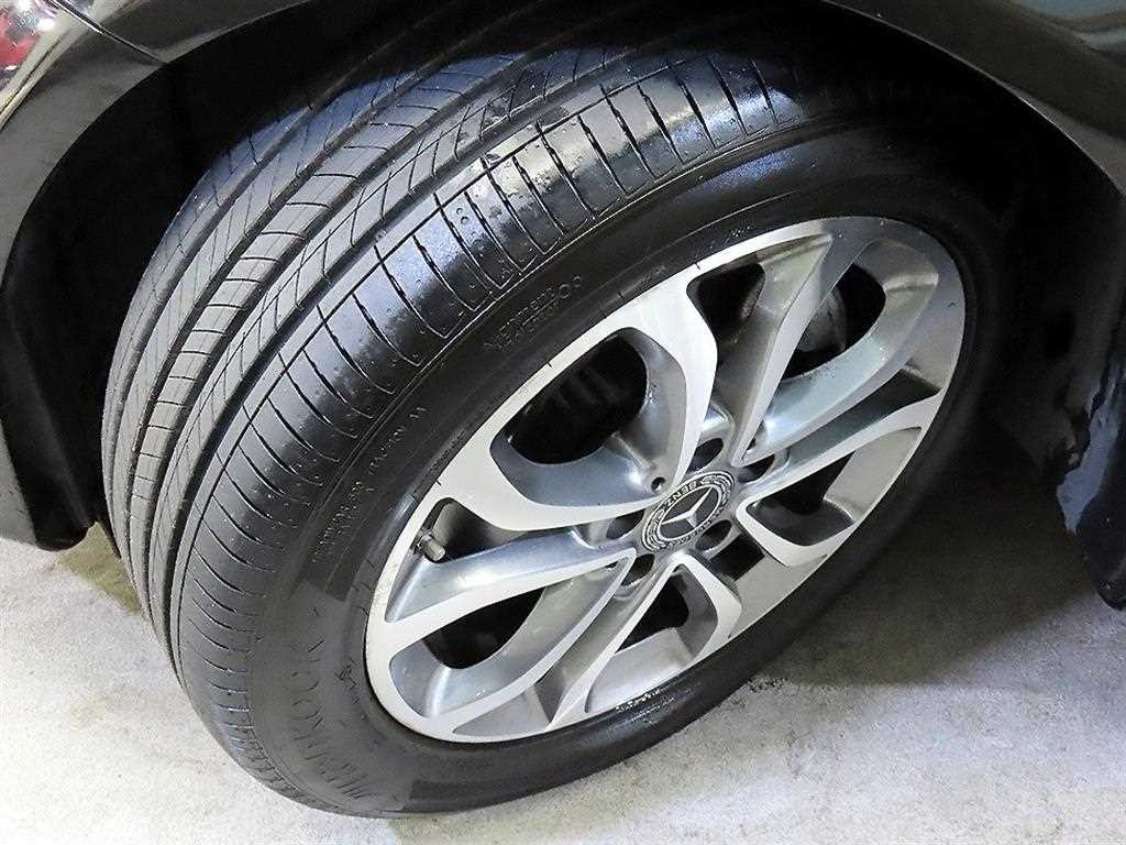벤츠 C 클래스 C클래스 W205 C200 아방가르드 이미지 20