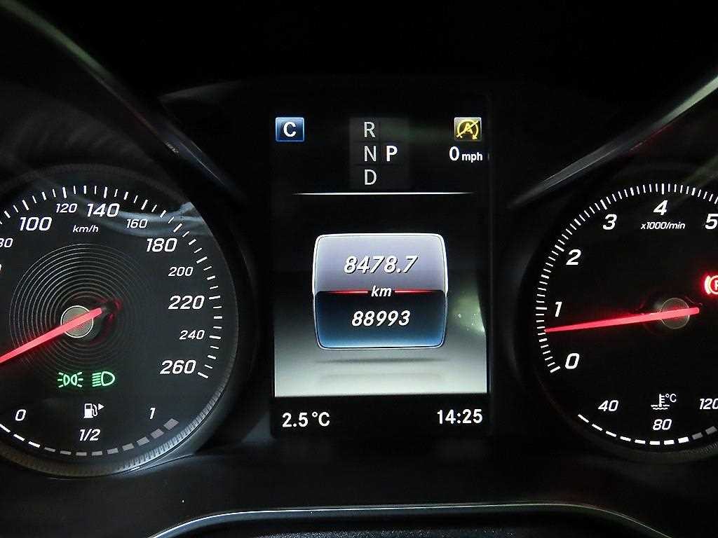 벤츠 C 클래스 C클래스 W205 C200 아방가르드 이미지 9