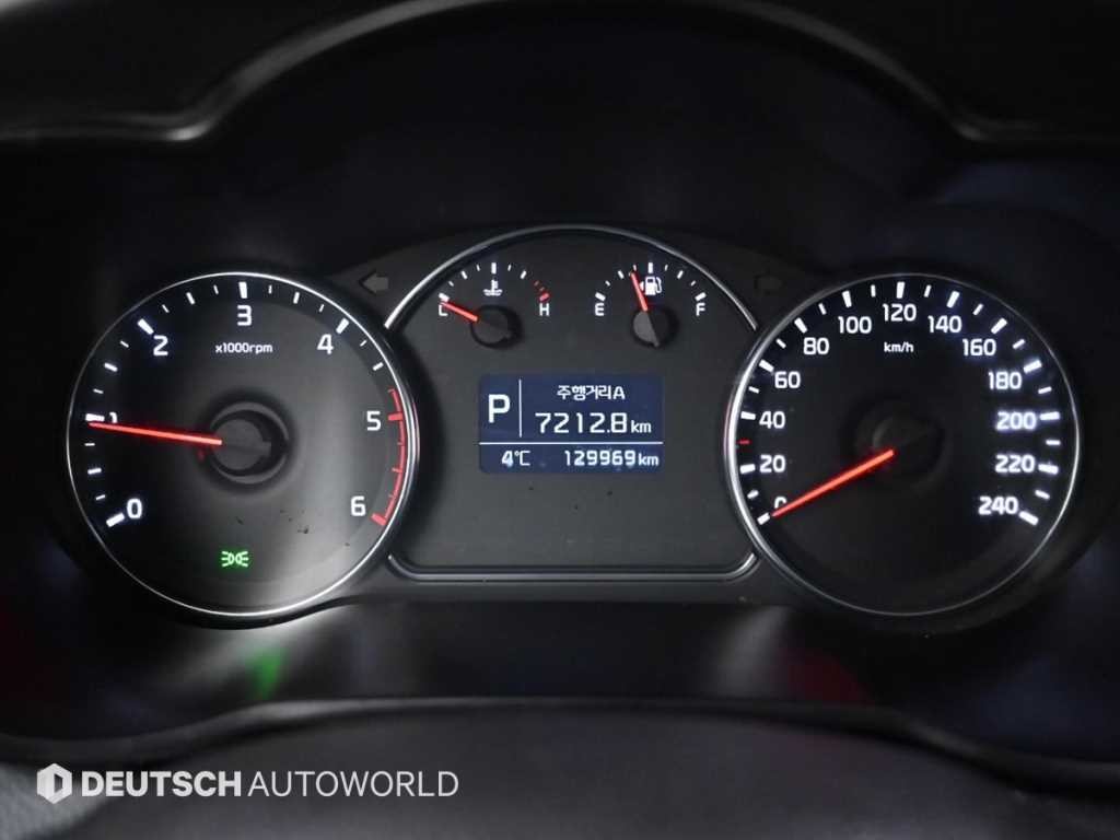 기아 카렌스 더뉴 카렌스 1.7 VGT 프레스트지 이미지 8