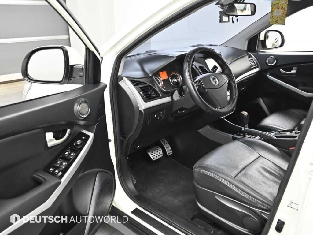 KG모빌리티(쌍용) 코란도 뉴코란도C 2WD 2.2 RX 고급형 이미지 10