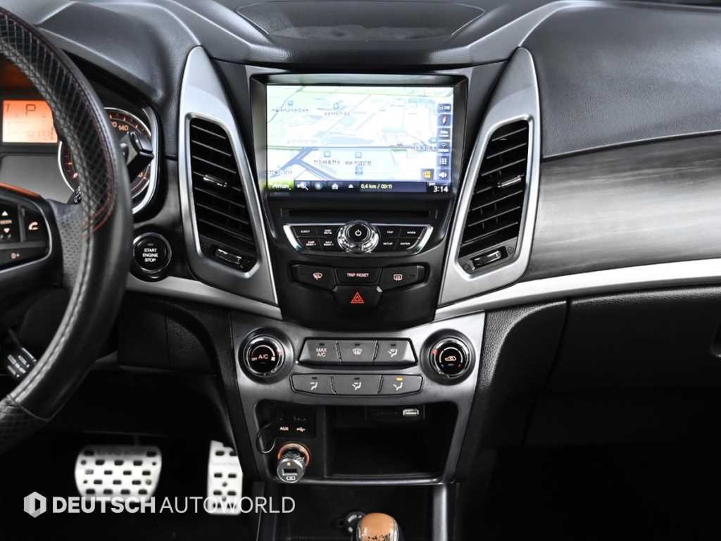 KG모빌리티(쌍용) 코란도 뉴코란도C 2WD 2.2 RX 고급형 이미지 13