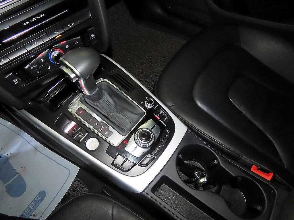 아우디 A4 뉴 A4 30 TDI 다이나믹 이미지 12