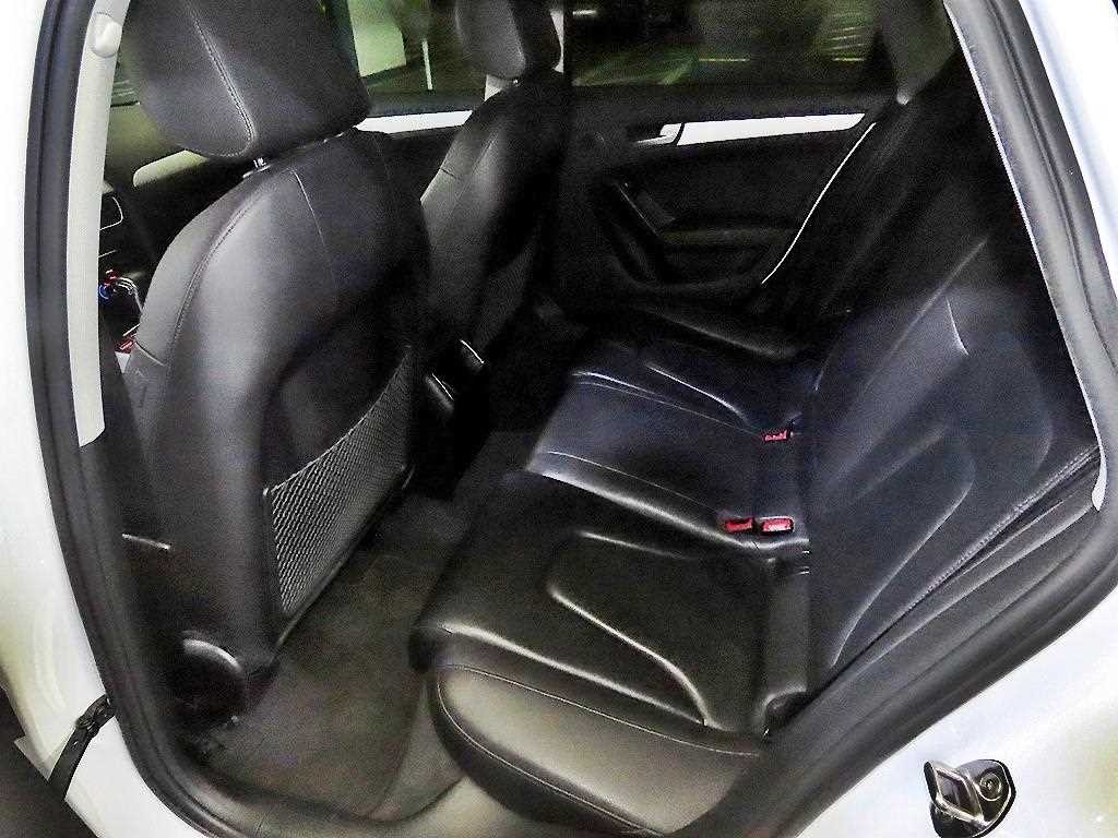 아우디 A4 뉴 A4 30 TDI 다이나믹 이미지 8