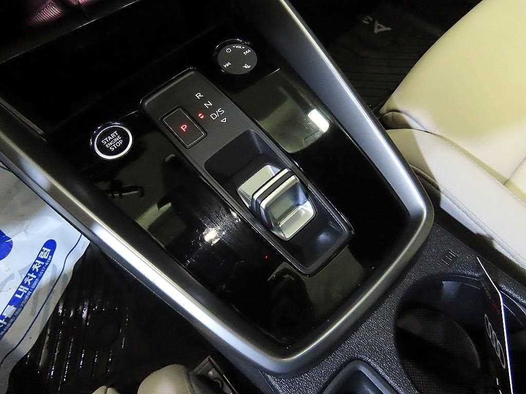 아우디 A3 A3(8Y) 40 TFSI 프리미엄 이미지 12