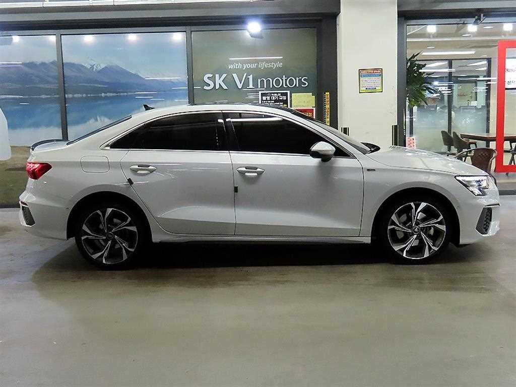아우디 A3 A3(8Y) 40 TFSI 프리미엄 이미지 3
