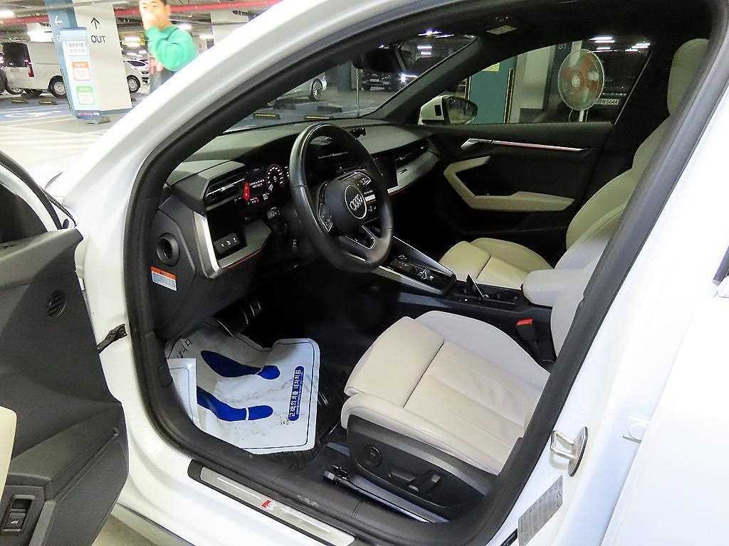 아우디 A3 A3(8Y) 40 TFSI 프리미엄 이미지 6