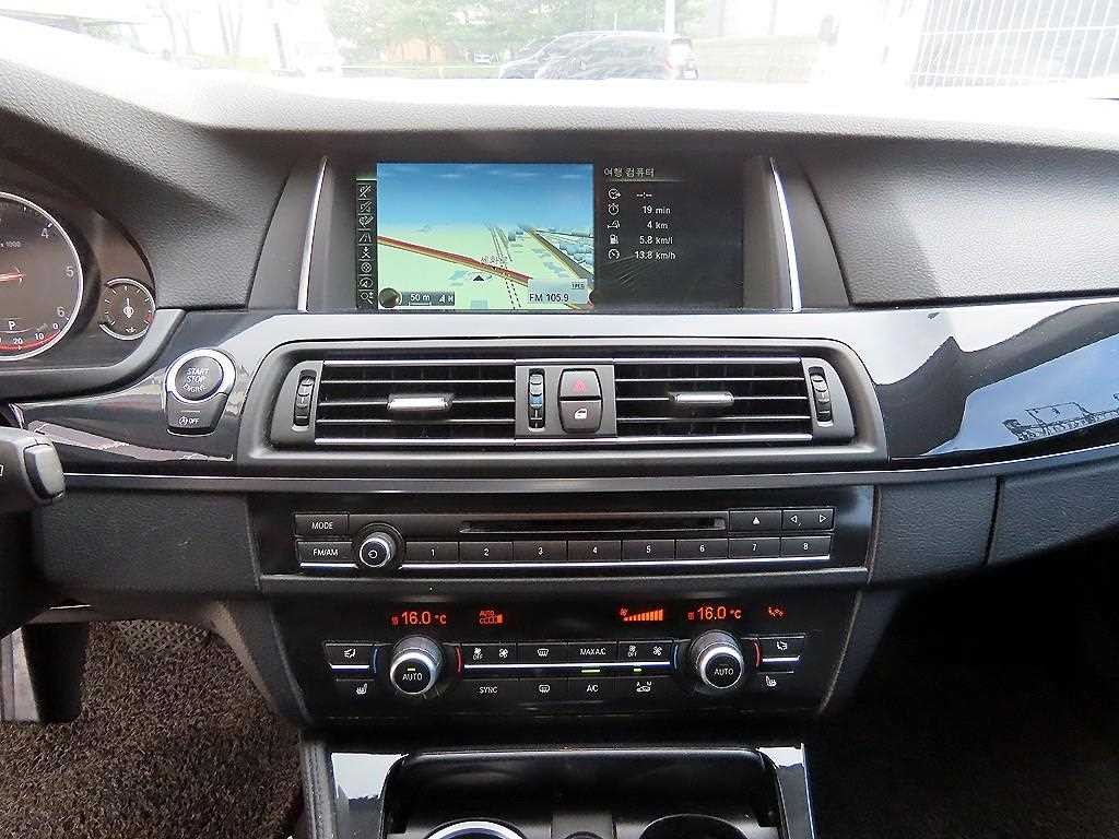 BMW 5시리즈 5시리즈 (F10) 520d xDrive 이미지 13