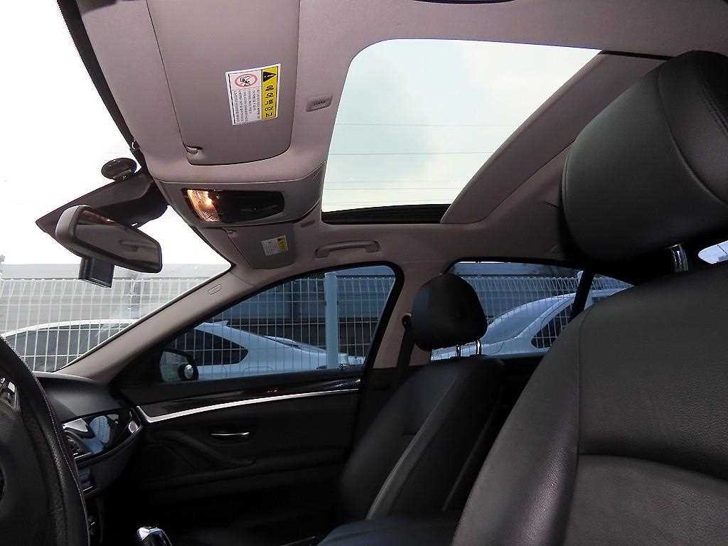 BMW 5시리즈 5시리즈 (F10) 520d xDrive 이미지 17