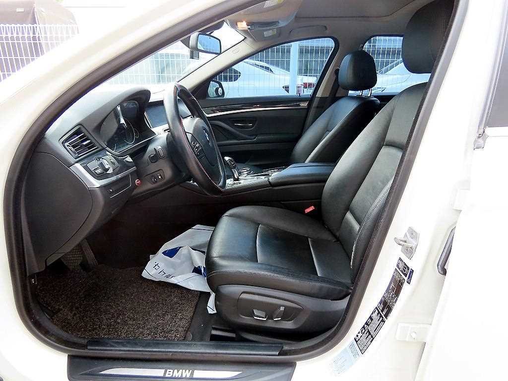 BMW 5시리즈 5시리즈 (F10) 520d xDrive 이미지 5