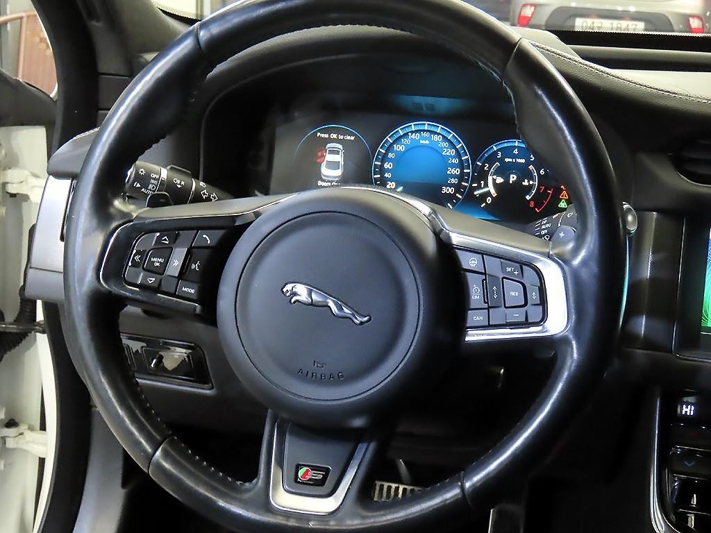 재규어 XF XF(X260) 3.0 S AWD 이미지 8