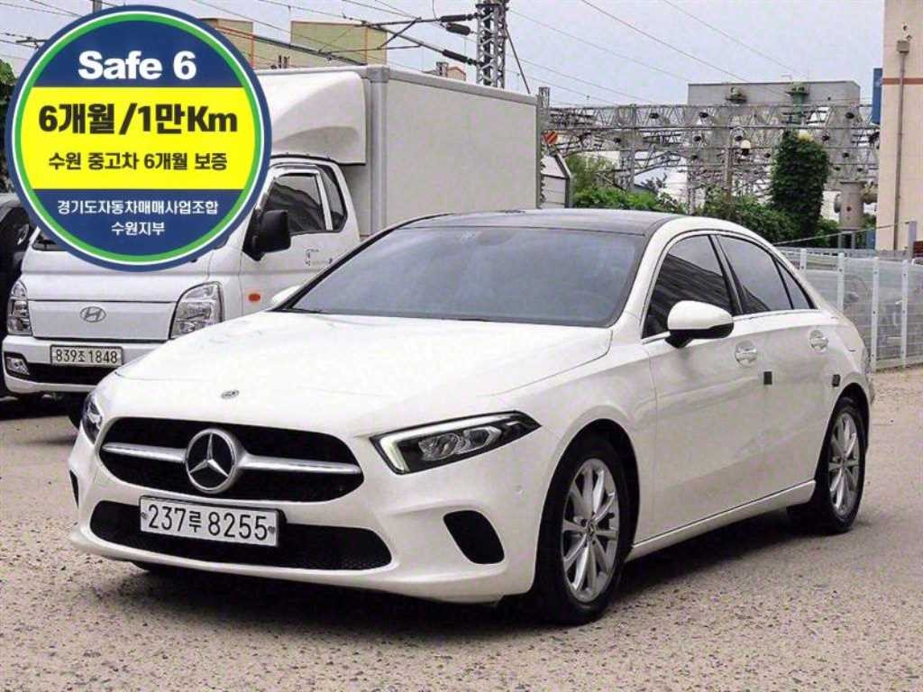 벤츠 A 클래스 A클래스 W177 A220 해치백 이미지 1