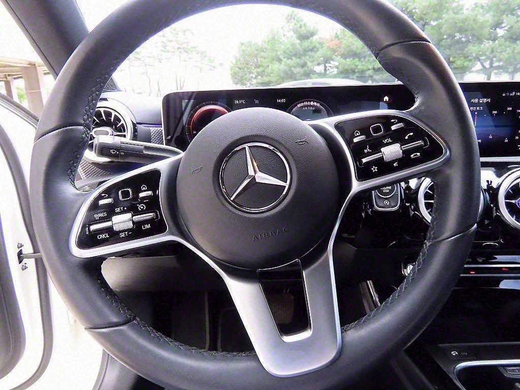벤츠 A 클래스 A클래스 W177 A220 해치백 이미지 9