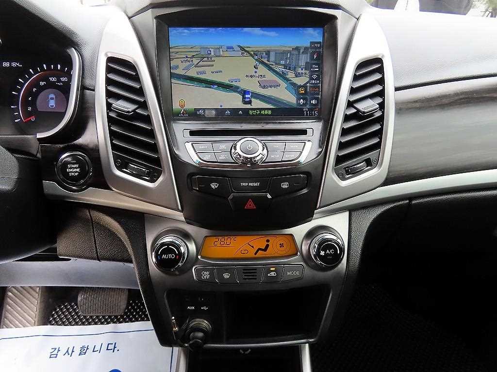 KG모빌리티(쌍용) 코란도 뉴코란도C 2WD 2.0 CVT 고급형 이미지 13
