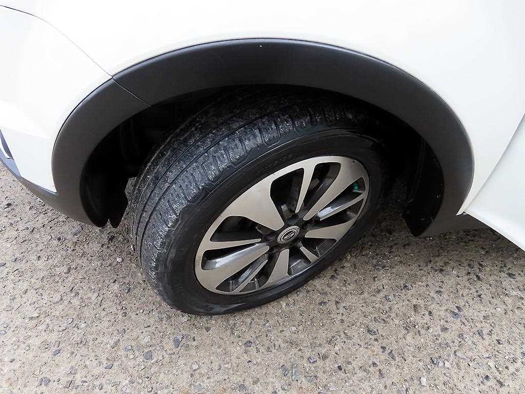 KG모빌리티(쌍용) 코란도 뉴코란도C 2WD 2.0 CVT 고급형 이미지 19