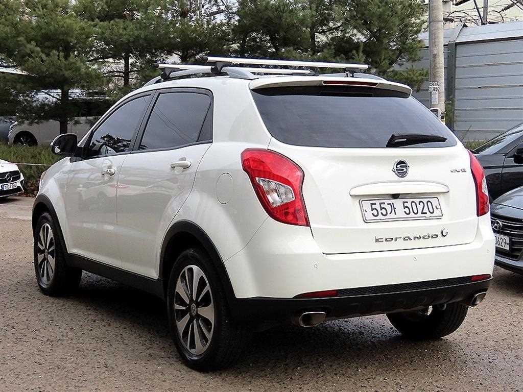 KG모빌리티(쌍용) 코란도 뉴코란도C 2WD 2.0 CVT 고급형 이미지 3