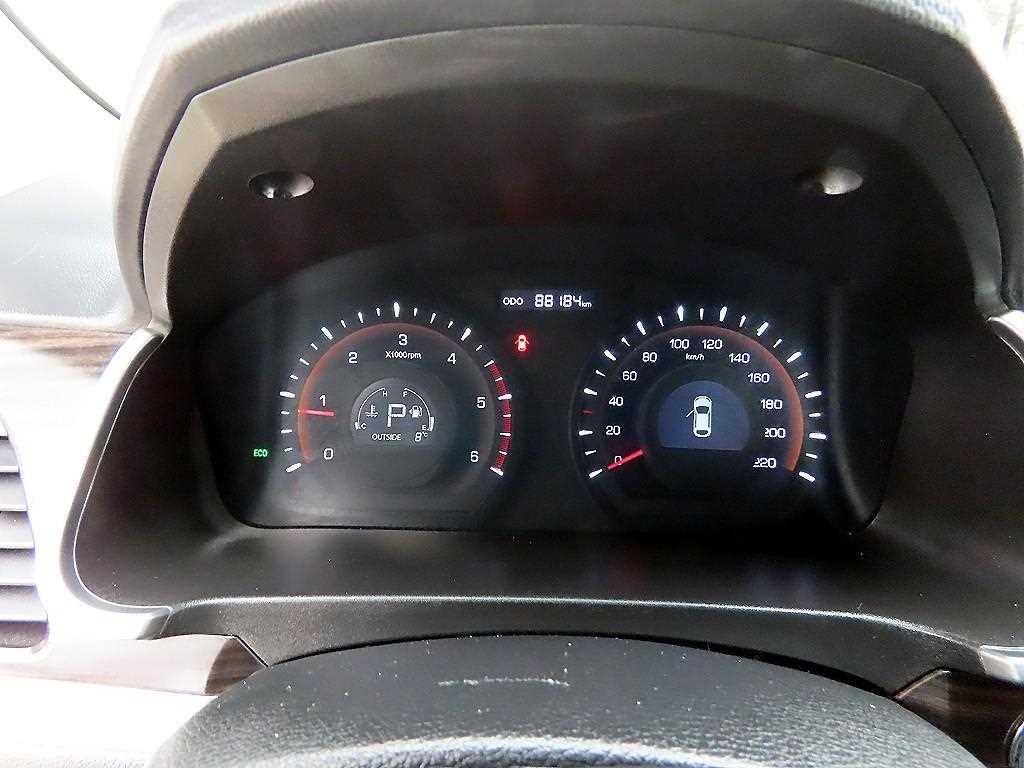 KG모빌리티(쌍용) 코란도 뉴코란도C 2WD 2.0 CVT 고급형 이미지 9