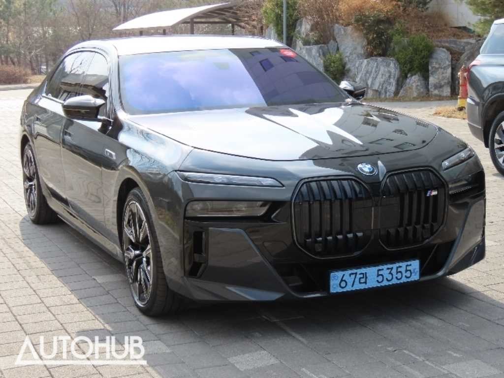 BMW i7 BMW i7 M70 xDrive 이미지 2