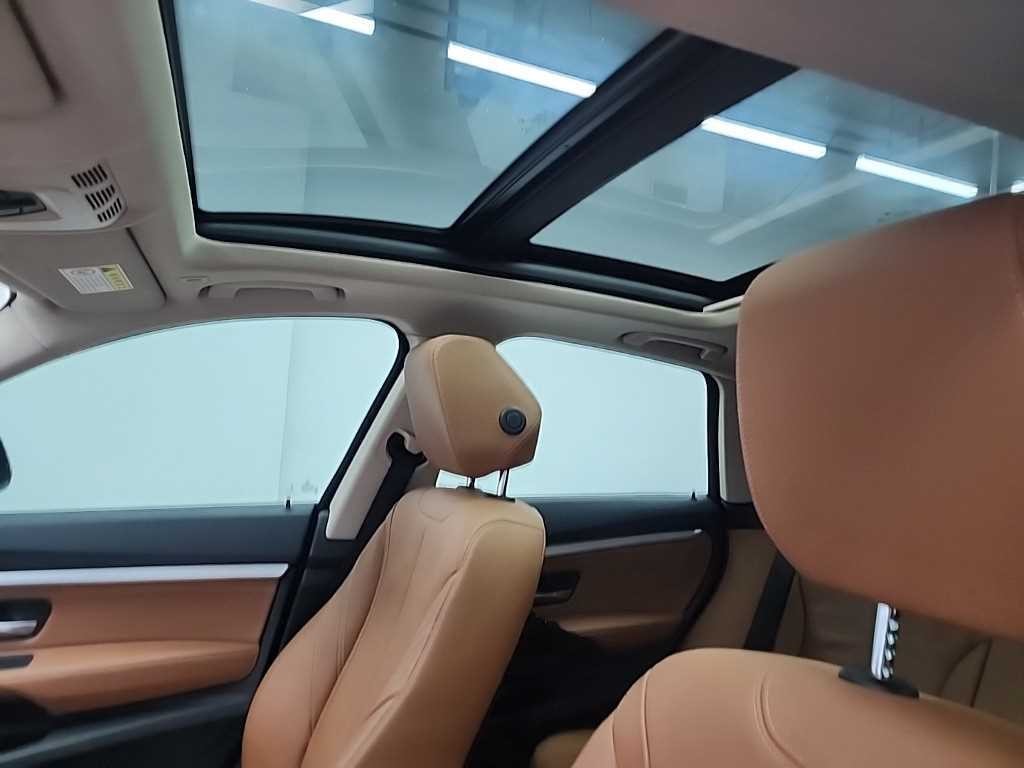 BMW 그란투리스모 3시리즈 GT (F34) GT 320D 럭셔리 이미지 14
