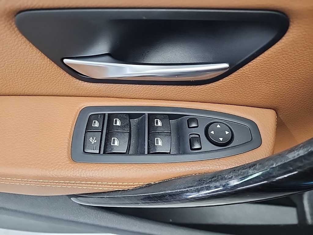 BMW 그란투리스모 3시리즈 GT (F34) GT 320D 럭셔리 이미지 17