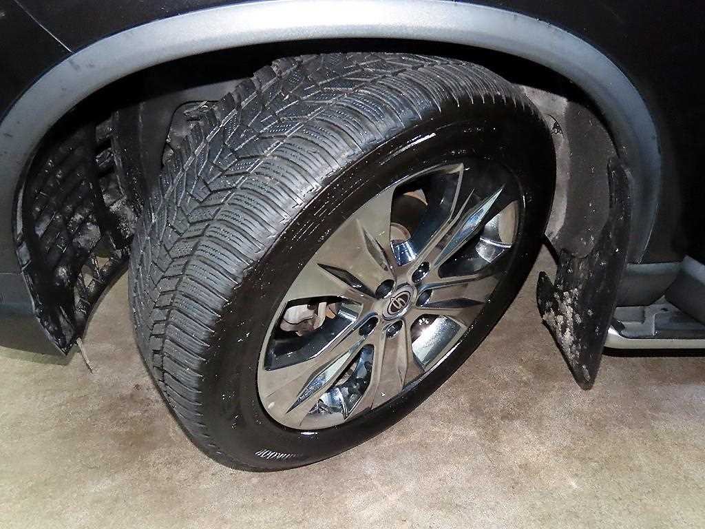 KG모빌리티(쌍용) 렉스턴 올 뉴 렉스턴 (Y450) 디젤 2.2 4WD 더 블랙 이미지 20