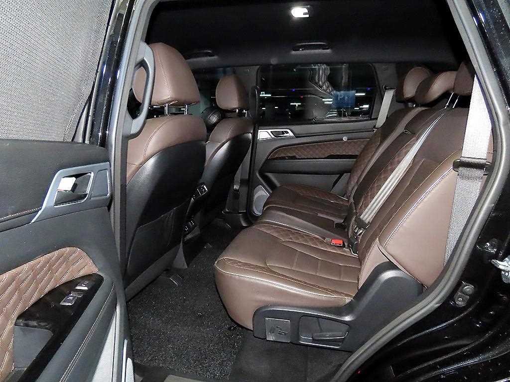 KG모빌리티(쌍용) 렉스턴 올 뉴 렉스턴 (Y450) 디젤 2.2 4WD 더 블랙 이미지 7