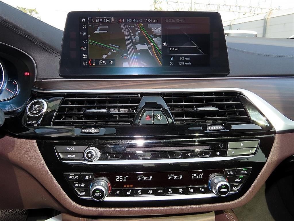 BMW 5시리즈 5시리즈 (G30) 520d xDrive 럭셔리 플러스 이미지 13