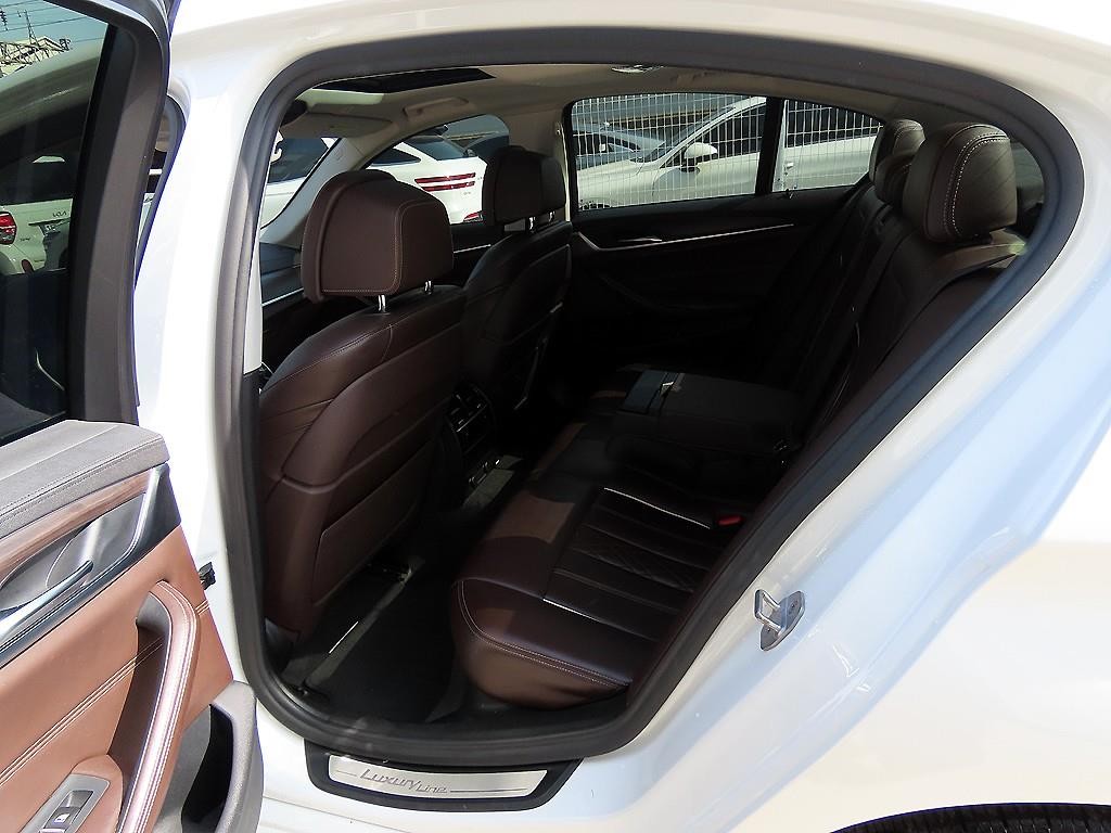 BMW 5시리즈 5시리즈 (G30) 520d xDrive 럭셔리 플러스 이미지 6