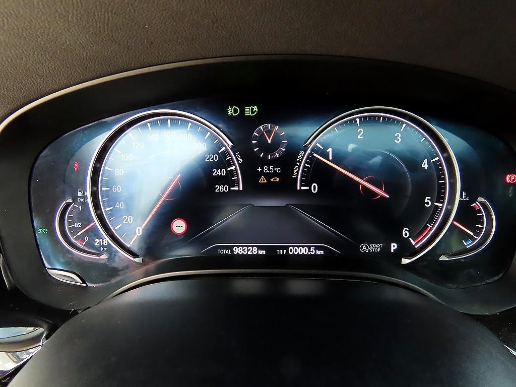 BMW 5시리즈 5시리즈 (G30) 520d xDrive 럭셔리 플러스 이미지 9