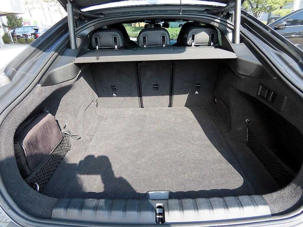 BMW i4 M50 프로 이미지 17