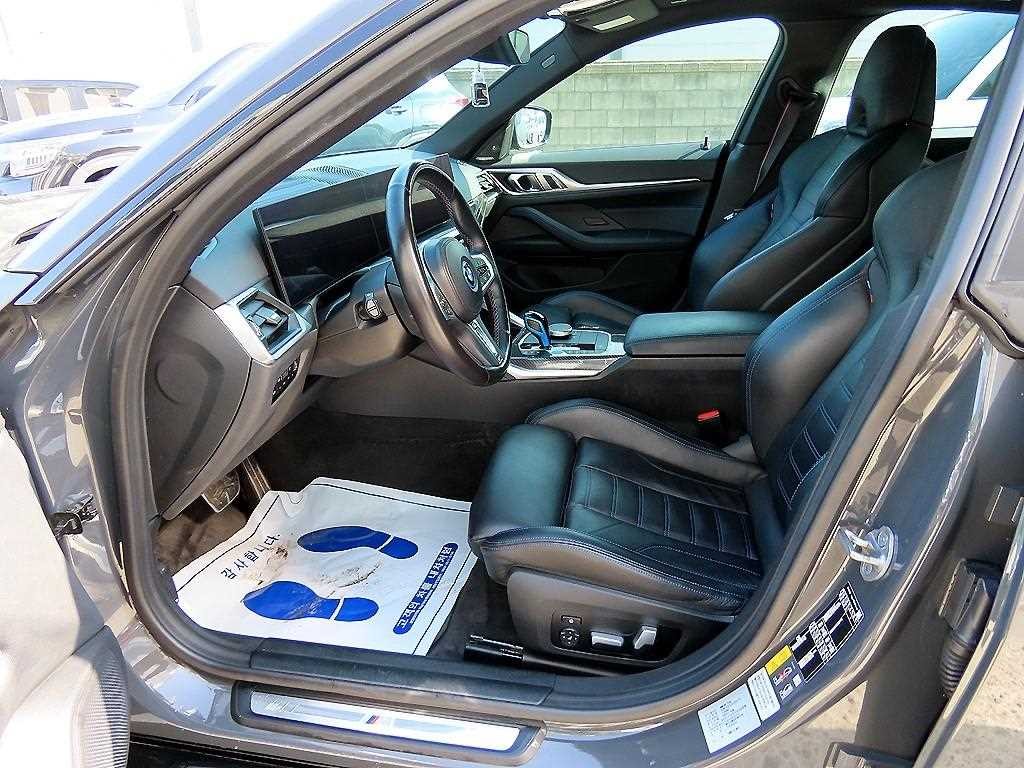 BMW i4 M50 프로 이미지 5